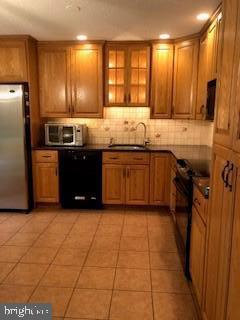 40 Rittenhouse Court, Unit 199 Chesterbrook, PA 19087 - Photo 23 of 26 Illuminated kitchen custom lighting