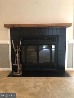 40 Rittenhouse Court, Unit 199 Chesterbrook, PA 19087 - Photo 9 of 26 Wood burning fireplace