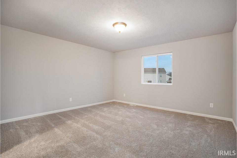 25 South Paradise Drive Rochester, IN 46975 - Photo 7 of 23