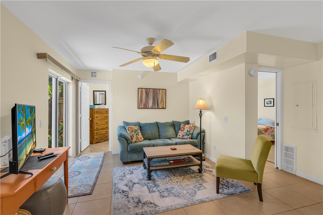 11195 Roseland Road Sebastian, FL 32958 - Photo 10 of 36 Gallery Image 10