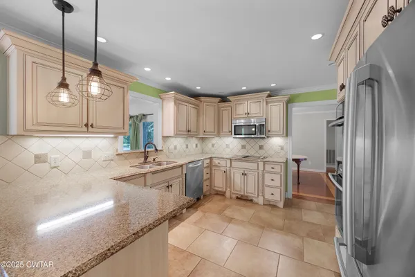 $385,000 | 844 Leanne Drive, Humboldt, TN 38343