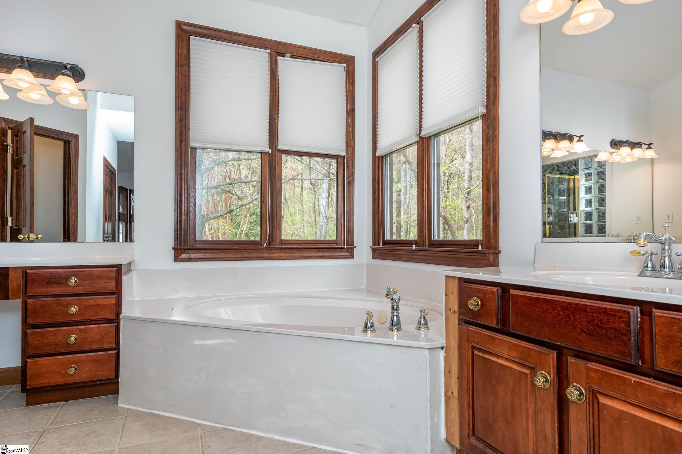 18 R-Pd-103 Landrum, SC 29356 - Photo 8 of 36 Gallery Image 8