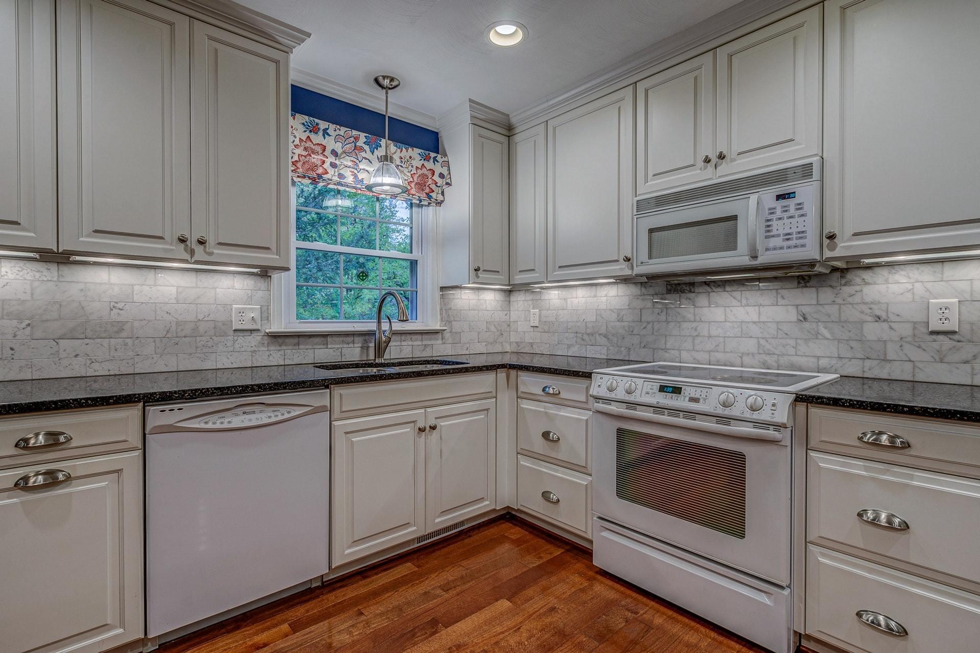 6569 Forest View Road Roanoke, VA 24018 - Photo 19 of 43 017-331797-6569 Forest View Road 017_836