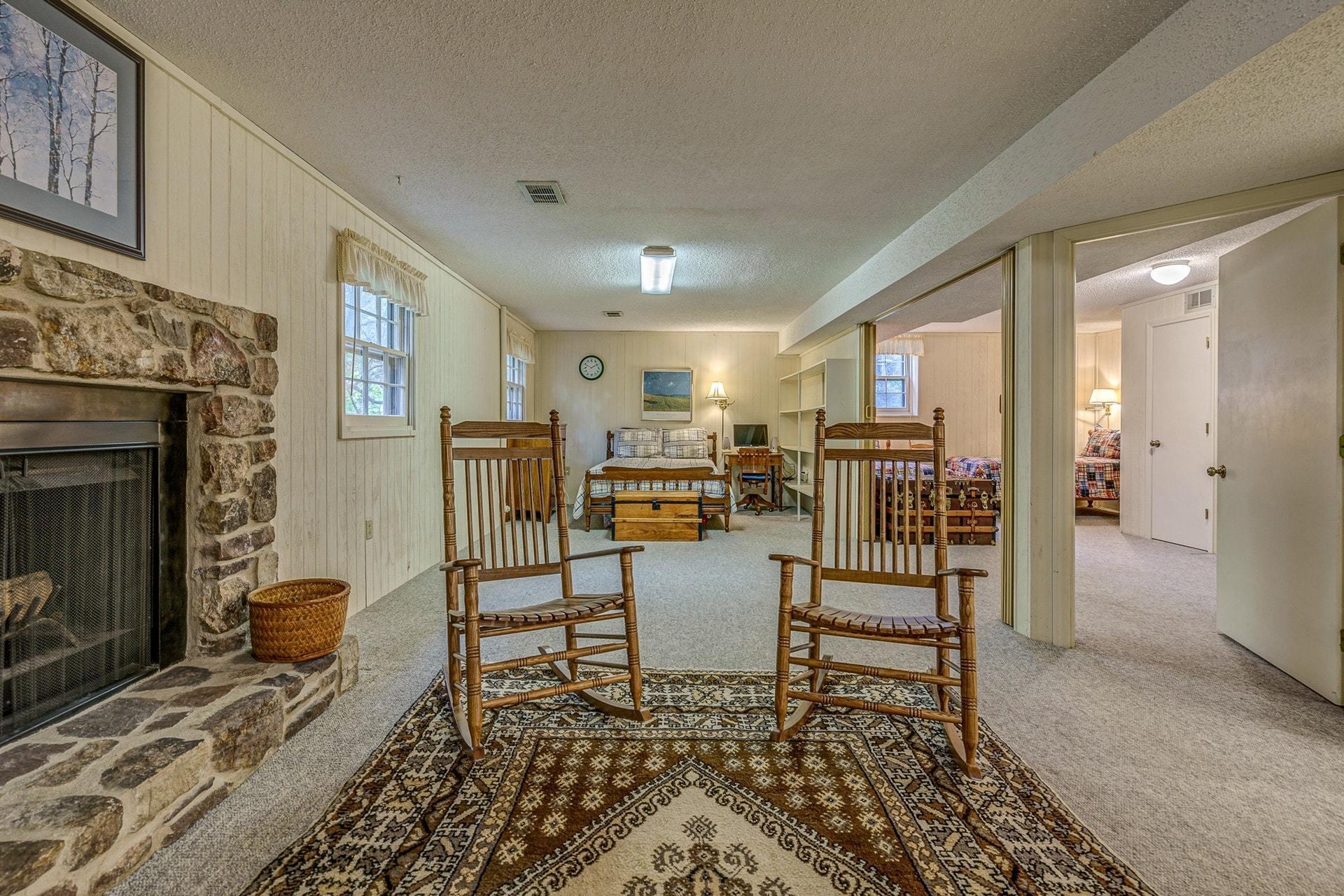 6569 Forest View Road Roanoke, VA 24018 - Photo 29 of 43 027-331797-6569 Forest View Road 027_836