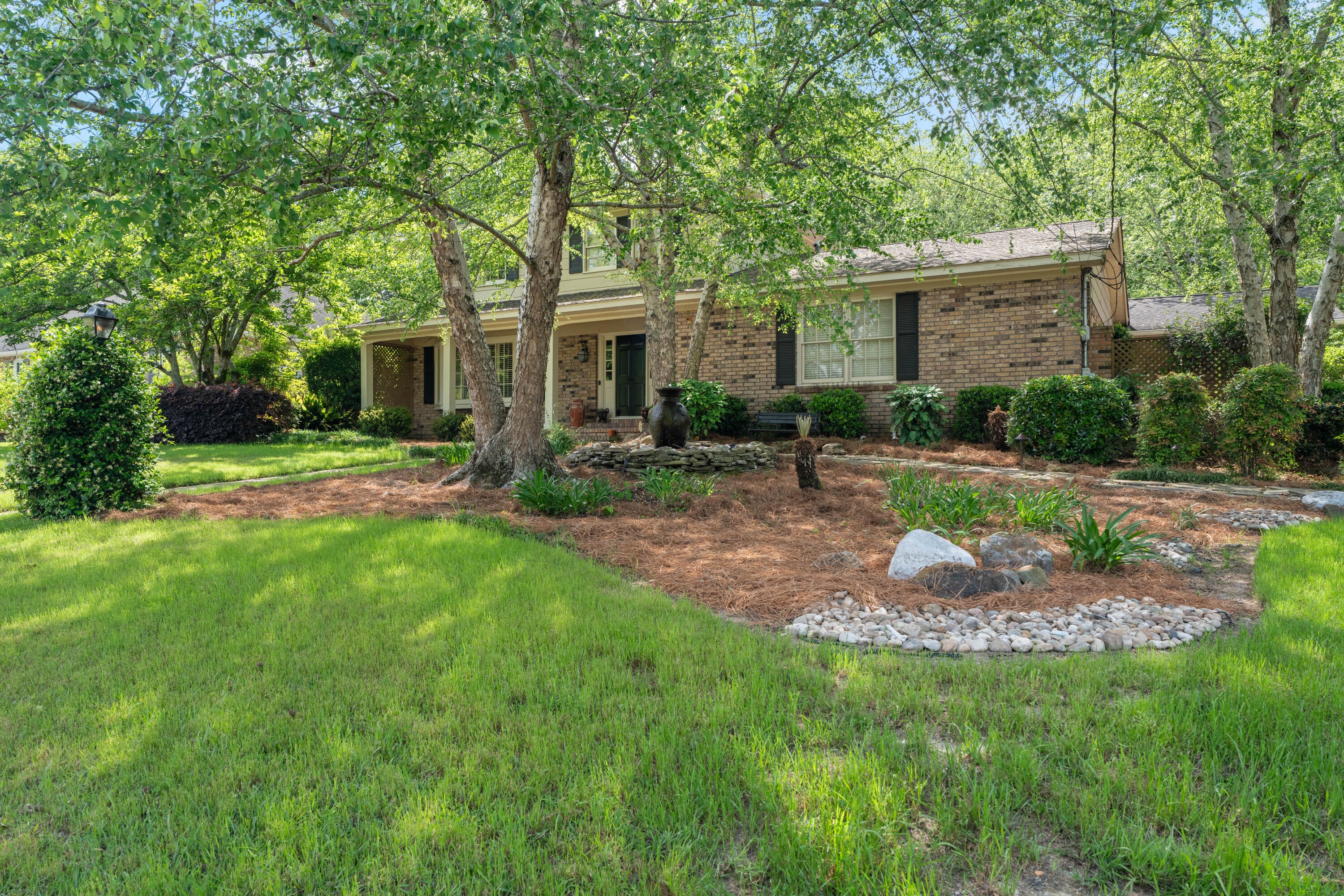 207 Southampton Road Hattiesburg, MS 39401 - Photo 1 of 51 Gallery Image 1