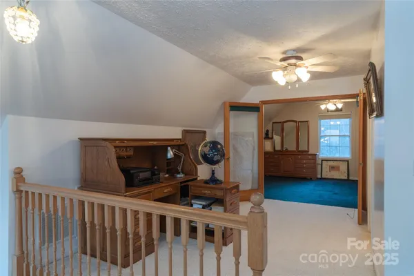 a view of entryway and livingroom