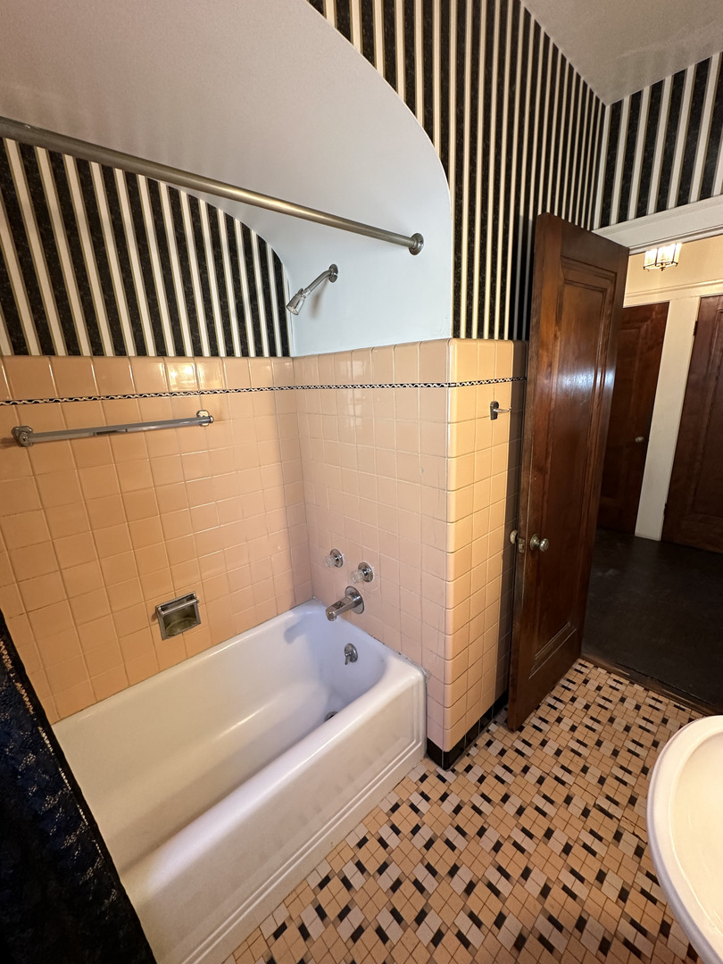 3218 North Rutherford Avenue Chicago, IL 60634 - Photo 23 of 35 Gallery Image 23