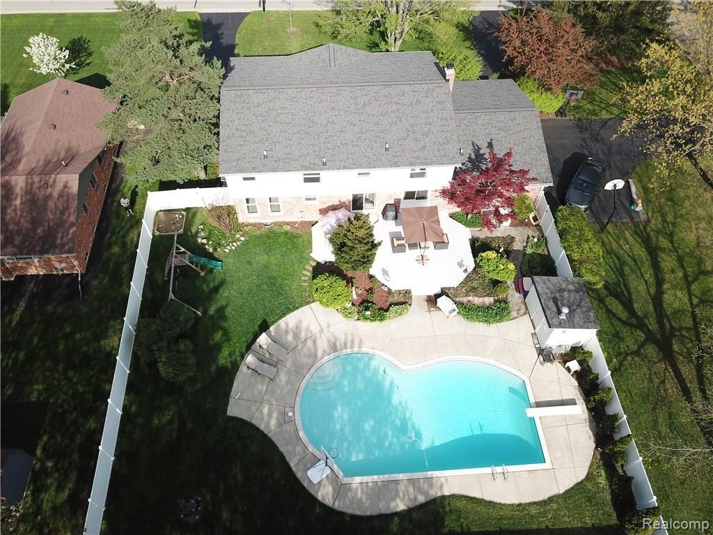 925 Bridgestone Drive Rochester Hills, MI 48309 - Photo 8 of 54