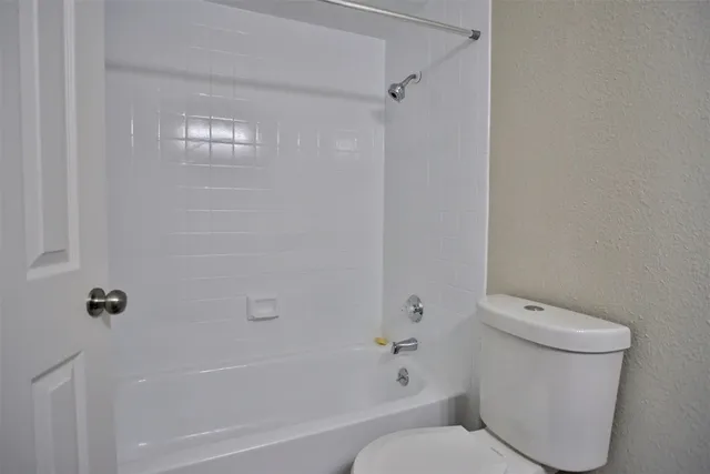 $1,099 | 2700 South Dairy Ashford Road, Unit 626A, Houston, TX 77082