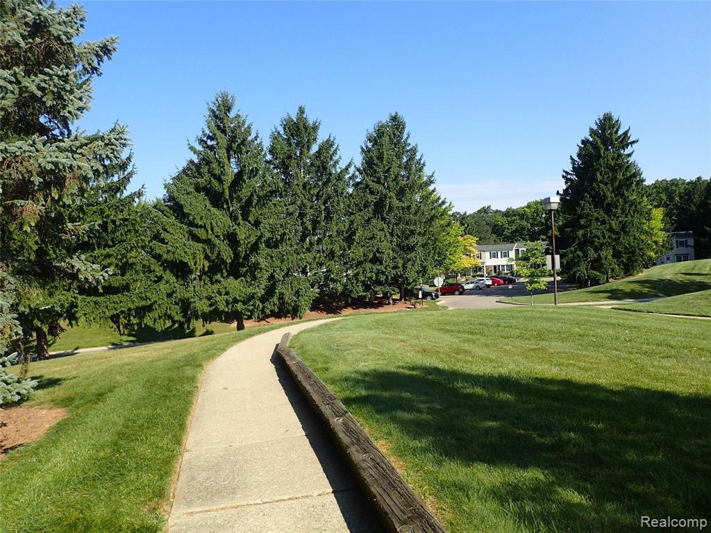 1105 Marquette Court Rochester Hills, MI 48307 - Photo 27 of 27