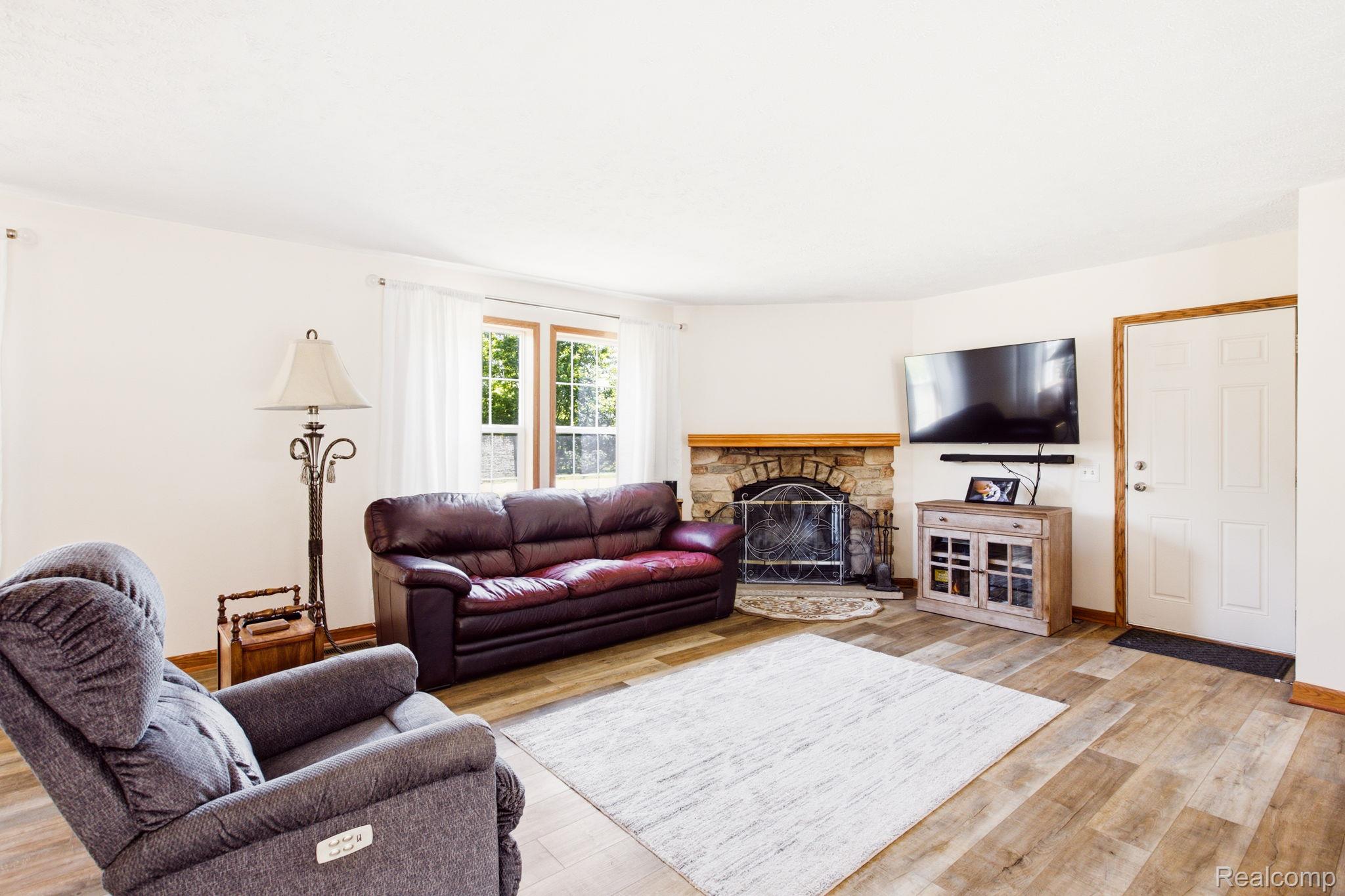 4242 Norman Road Fort Gratiot, MI 48059 - Photo 12 of 42 4242 Norman Rd (13).jpg