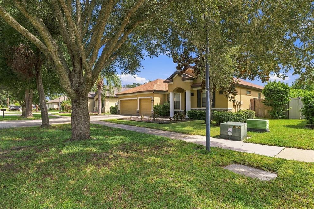 9808 Carr Road Riverview, FL 33569 - Photo 3 of 33 Gallery Image 3