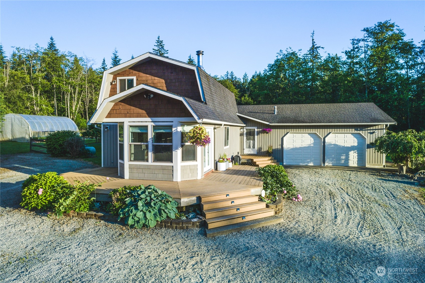16222 Mountain View Road Mount Vernon, WA 98274 - Photo 3 of 40 Gallery Image 3