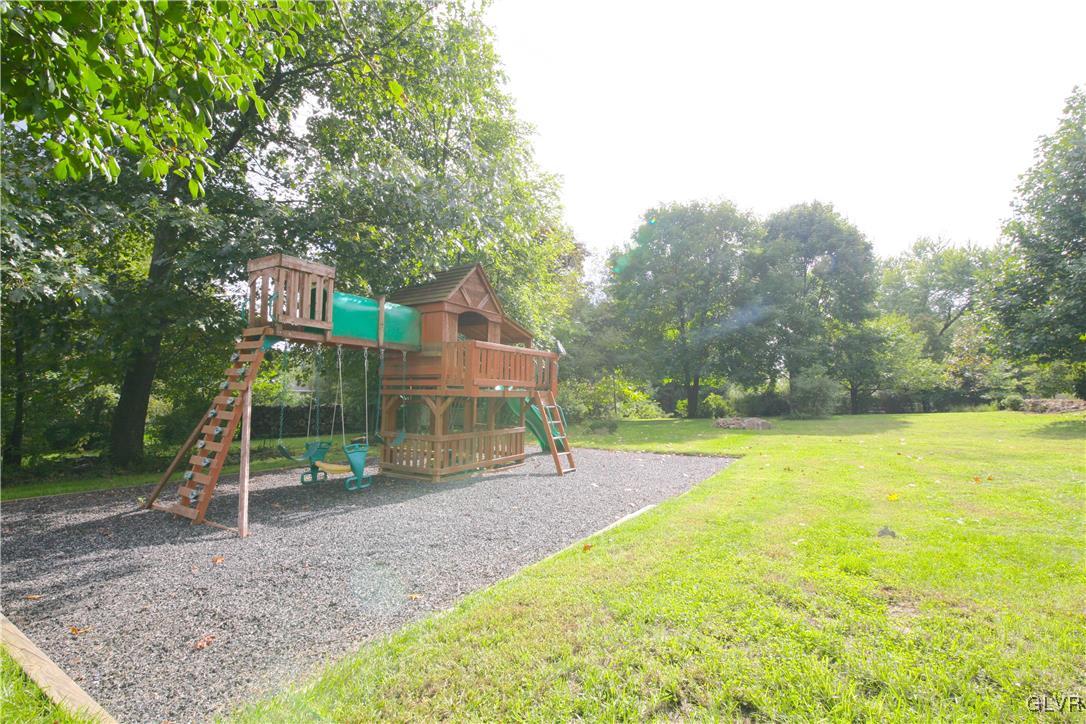 2672 Brunner Road Emmaus, PA 18049 - Photo 28 of 31 Gallery Image 28