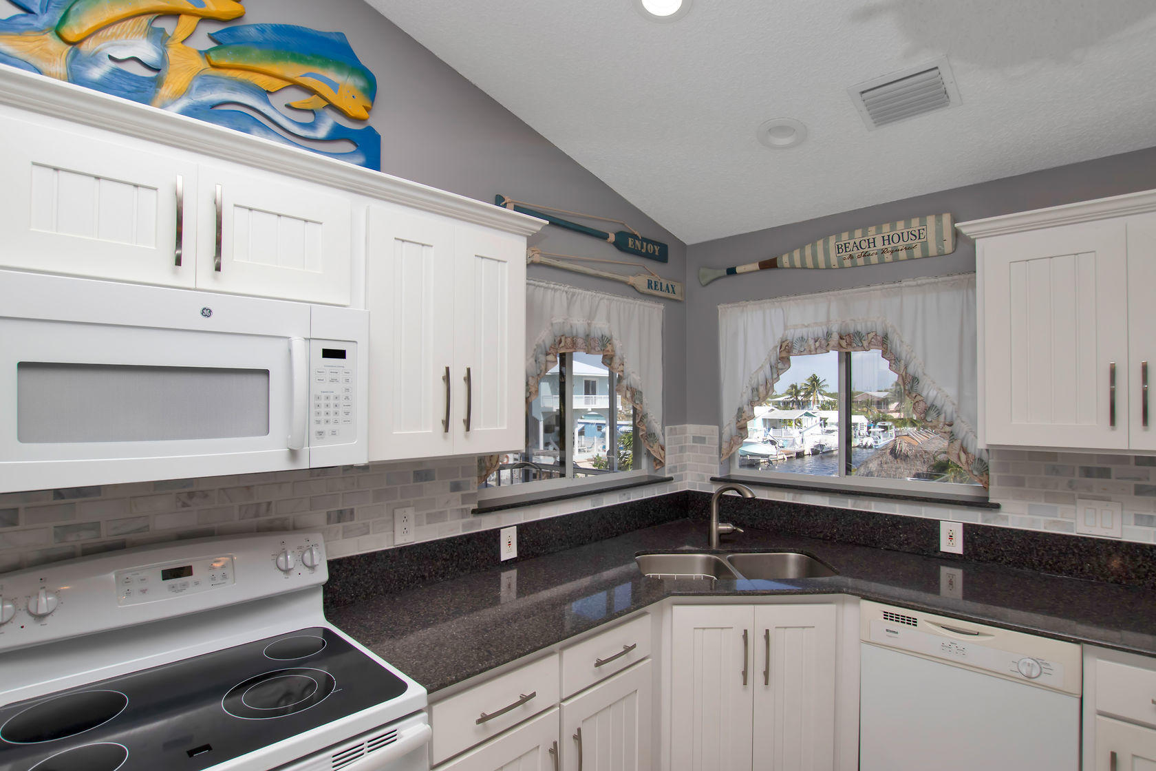 236 Upper Matecumbe Road Key Largo, FL 33037 - Photo 19 of 40 Kitchen View