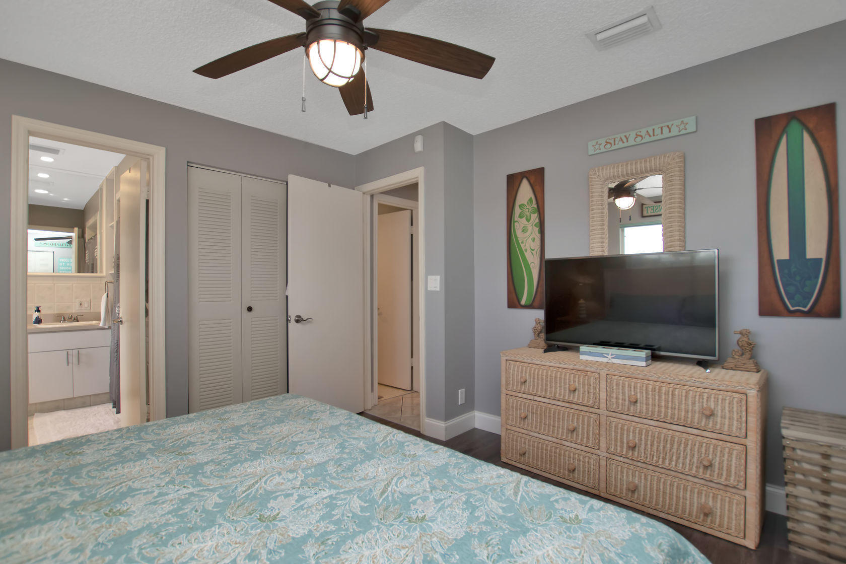 236 Upper Matecumbe Road Key Largo, FL 33037 - Photo 29 of 40 Master Bedroom
