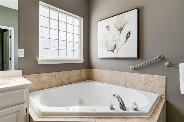 $435,000 | 15433 South Dice Lane, Olathe, KS 66062