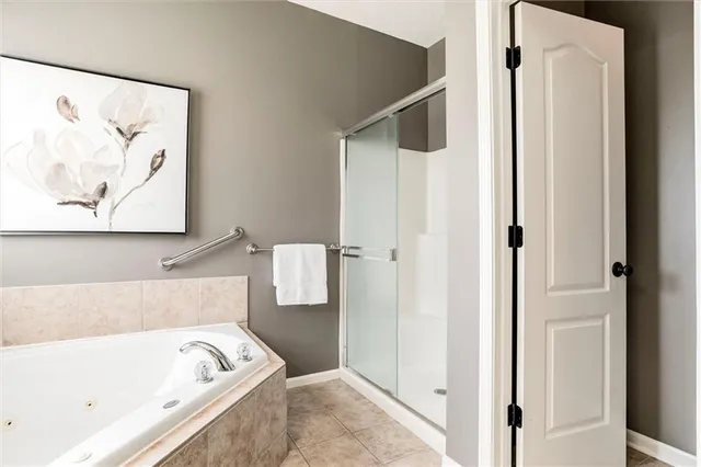 $435,000 | 15433 South Dice Lane, Olathe, KS 66062