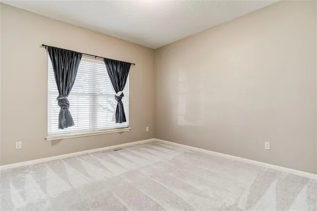 $435,000 | 15433 South Dice Lane, Olathe, KS 66062