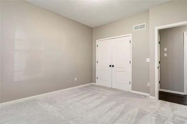 $435,000 | 15433 South Dice Lane, Olathe, KS 66062