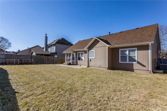 $435,000 | 15433 South Dice Lane, Olathe, KS 66062