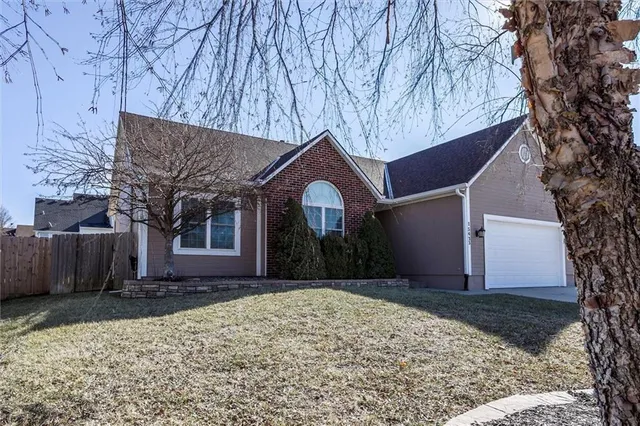 $435,000 | 15433 South Dice Lane, Olathe, KS 66062
