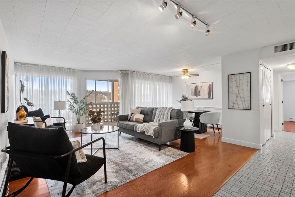 53 Melrose Street, Unit 4D Melrose, MA 02176 - Photo 2 of 34