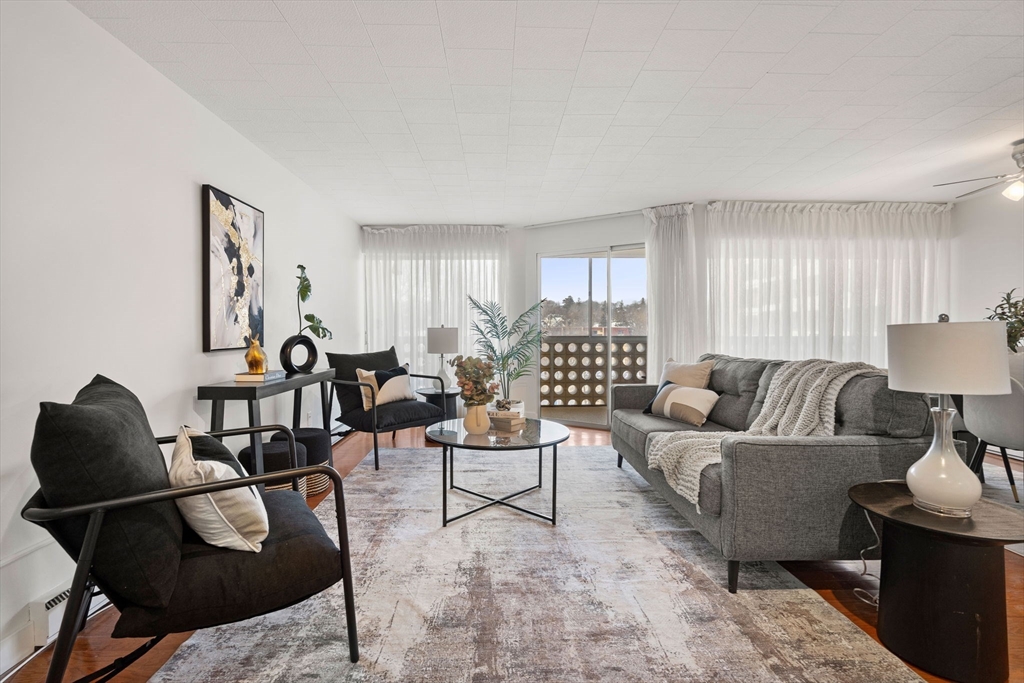 53 Melrose Street, Unit 4D Melrose, MA 02176 - Photo 3 of 34