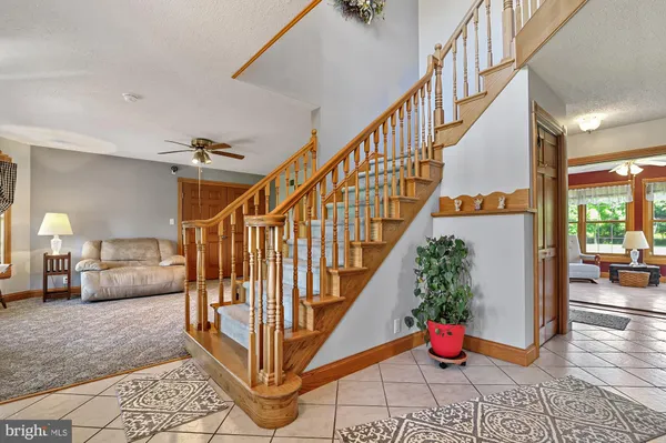 a view of entryway with livingroom and furniture