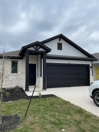 $1,695 | 125 Kellys Heroes Way, Jarrell, TX 76537