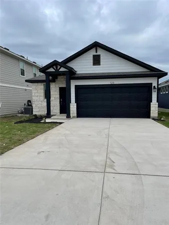 $1,695 | 125 Kellys Heroes Way, Jarrell, TX 76537