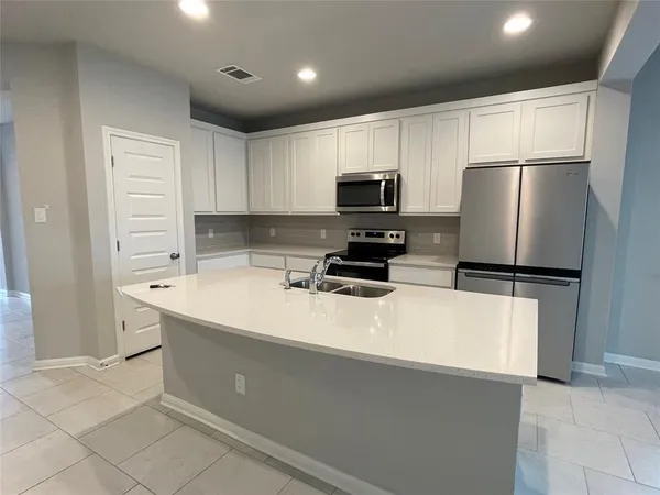 $1,695 | 125 Kellys Heroes Way, Jarrell, TX 76537