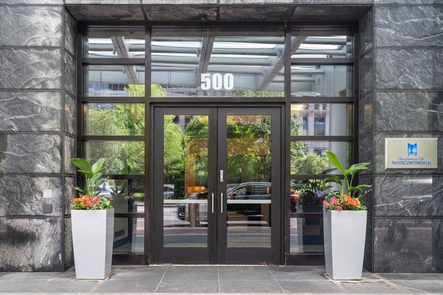 $1,877,777 | 500 Atlantic Avenue, Unit 15M, Boston, MA 02210