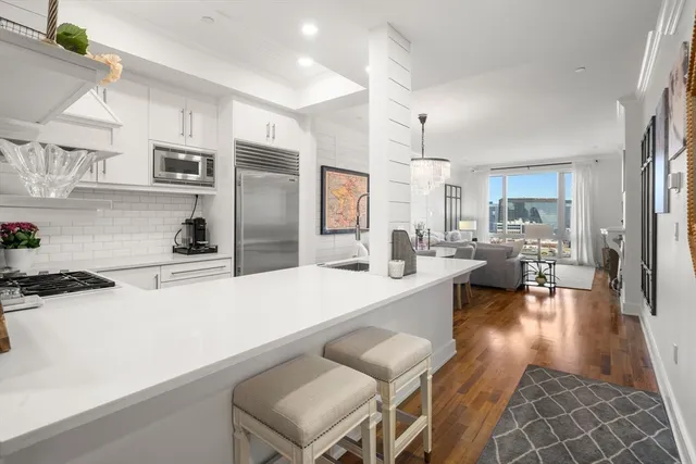 $1,877,777 | 500 Atlantic Avenue, Unit 15M, Boston, MA 02210