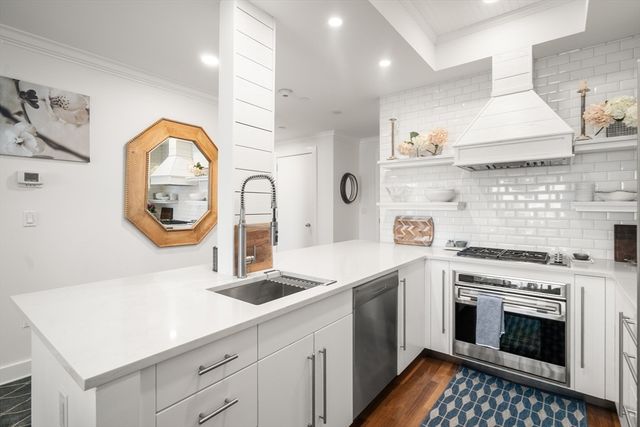 $1,877,777 | 500 Atlantic Avenue, Unit 15M, Boston, MA 02210