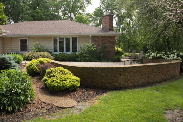26883 Capp Road Sterling, IL 61081 - Photo 2 of 34 front view of a house with a yard