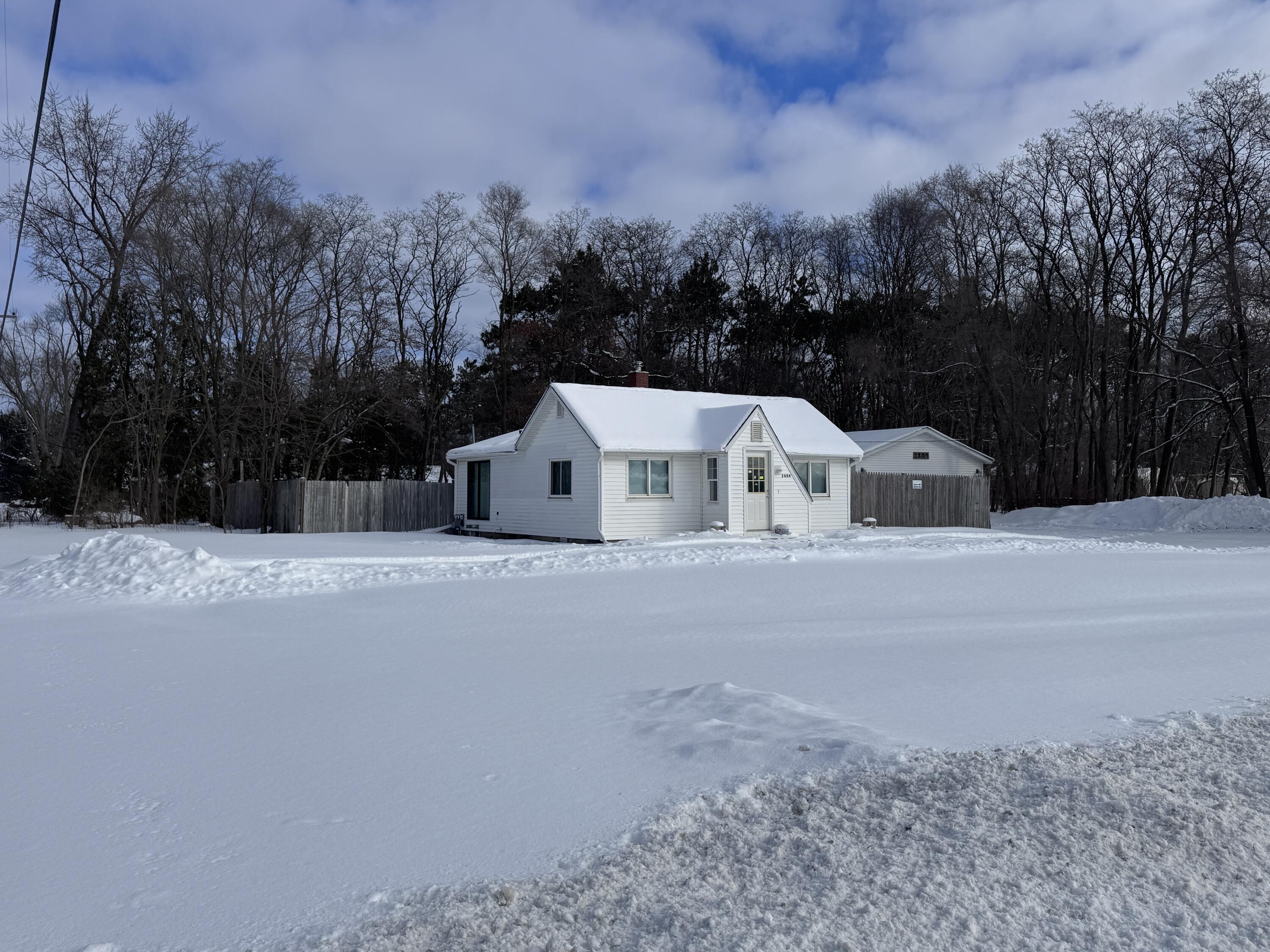 2804 Heights Ravenna Road Muskegon, MI 49444 - Photo 2 of 42 IMG_4188