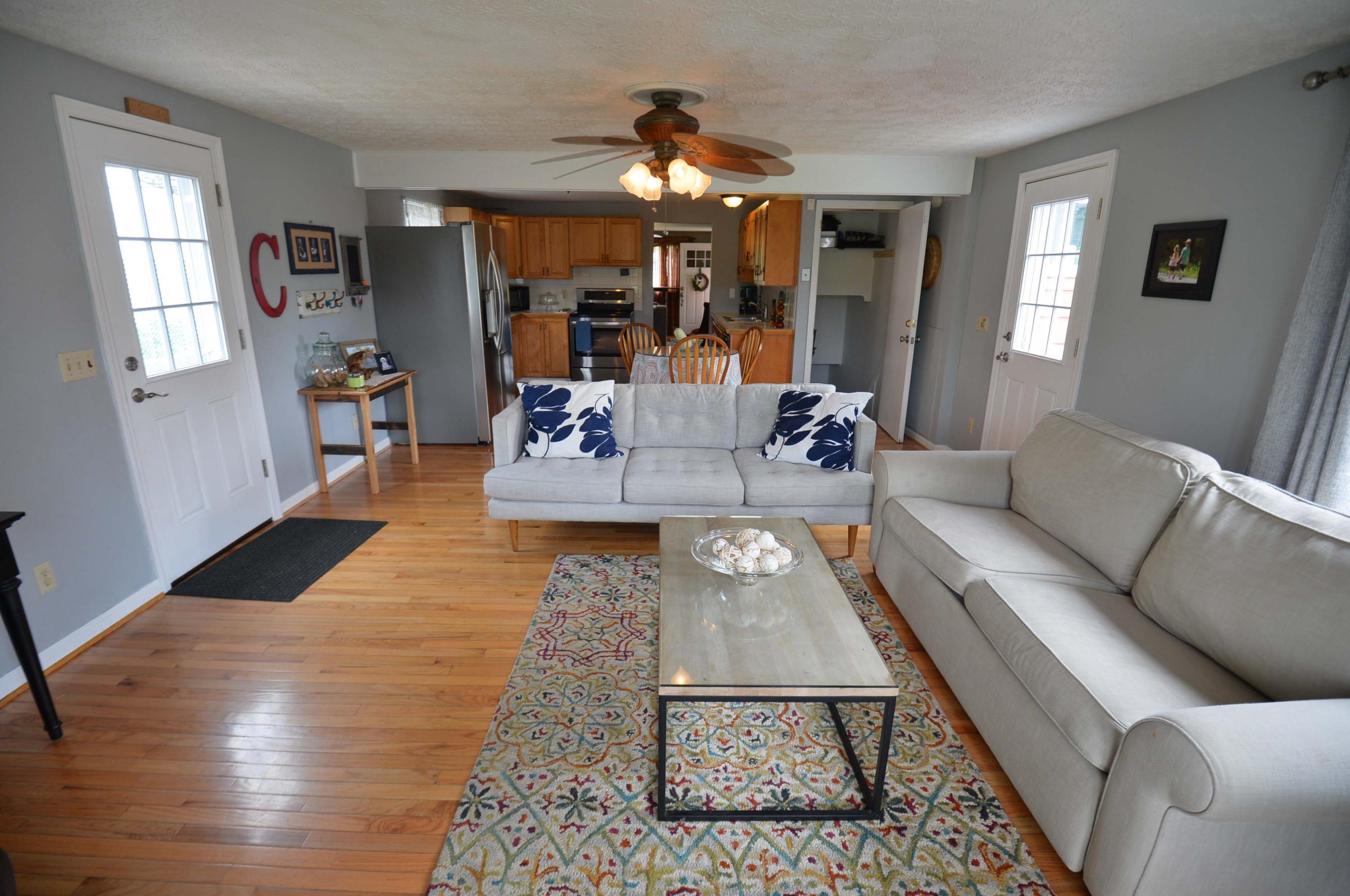 4065 Lynward Road Columbus, OH 43228 - Photo 14 of 49 Gallery Image 14