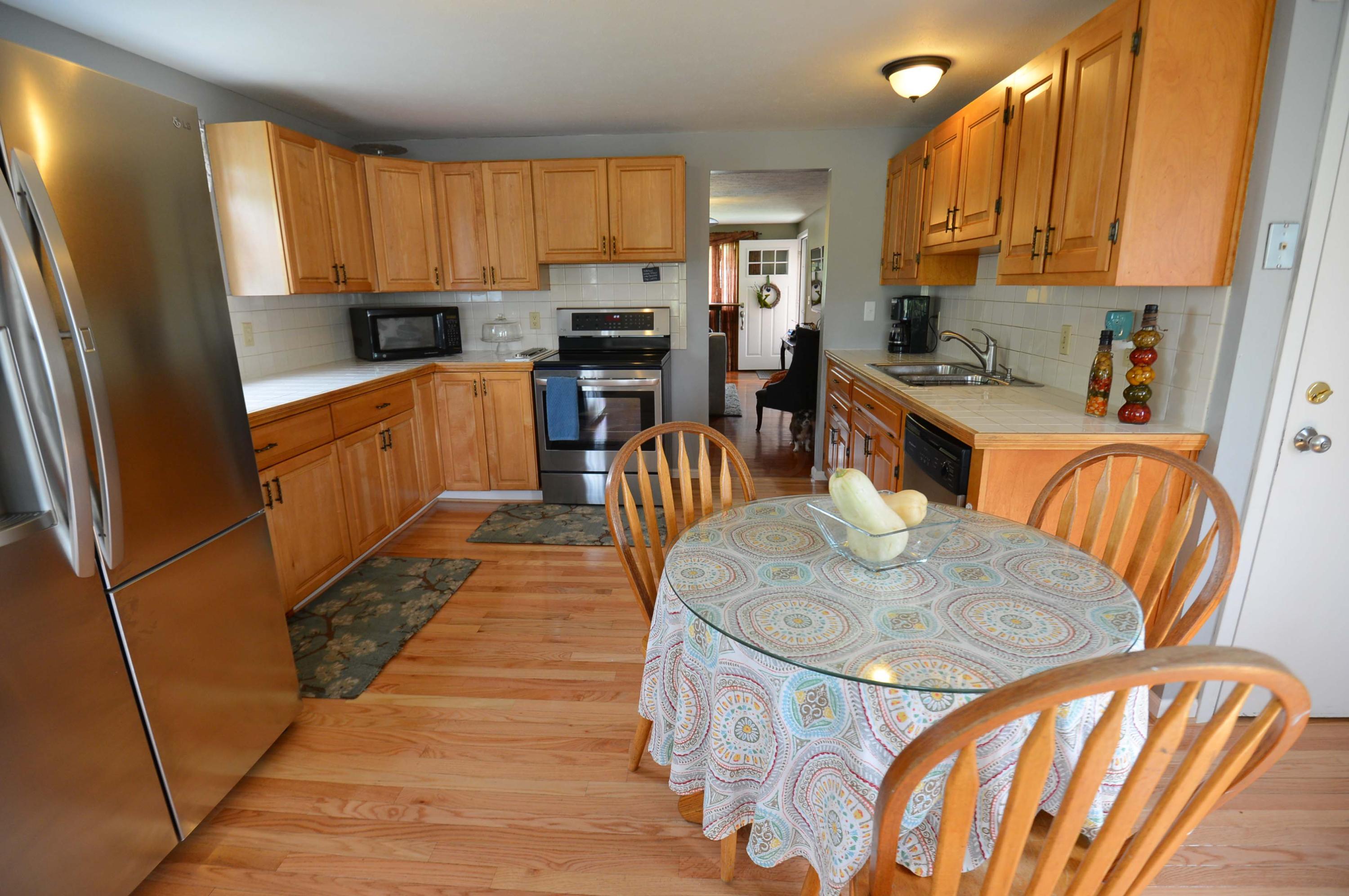 4065 Lynward Road Columbus, OH 43228 - Photo 18 of 49 Gallery Image 18