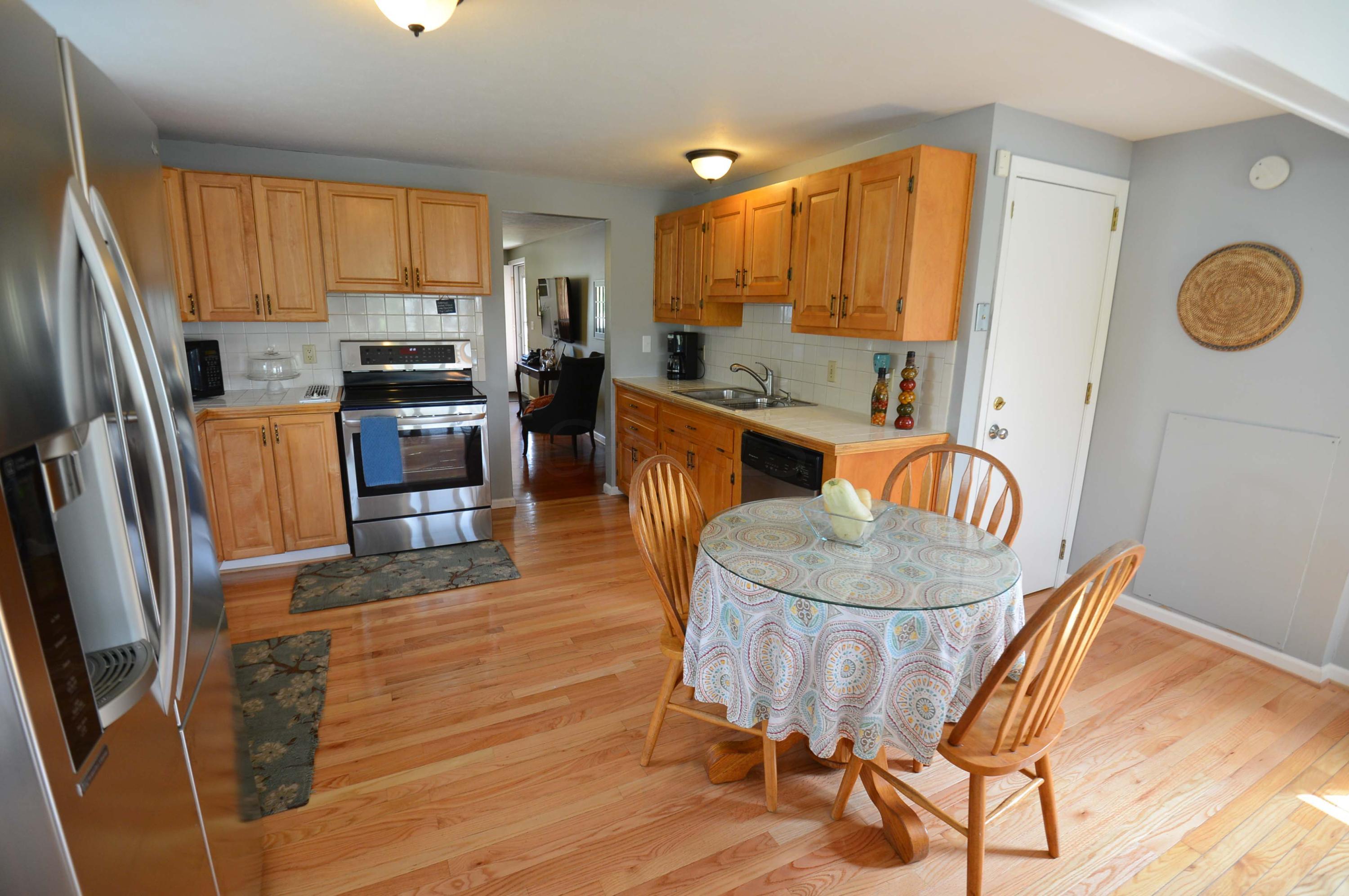 4065 Lynward Road Columbus, OH 43228 - Photo 19 of 49 Gallery Image 19