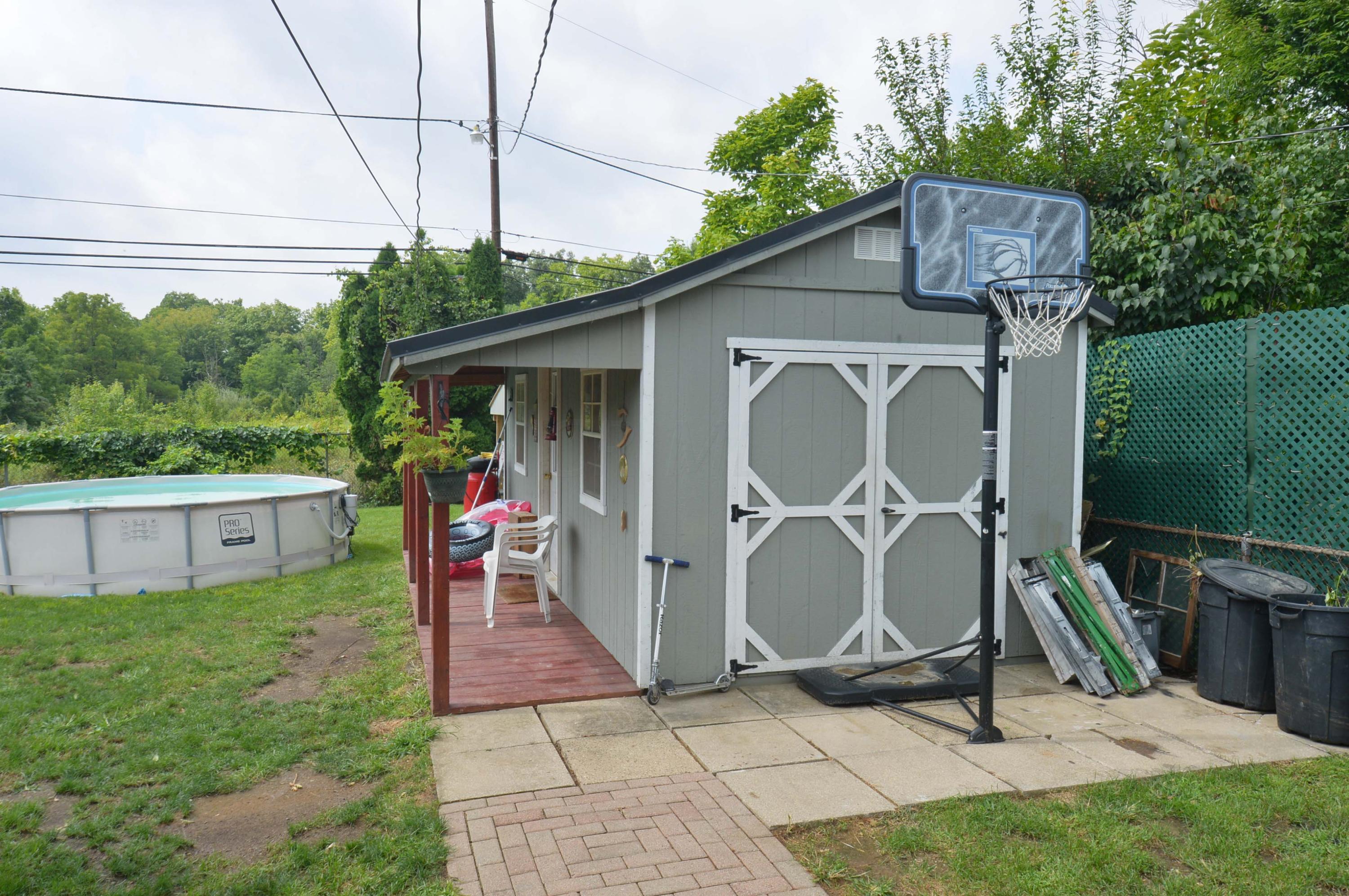 4065 Lynward Road Columbus, OH 43228 - Photo 43 of 49 Gallery Image 43