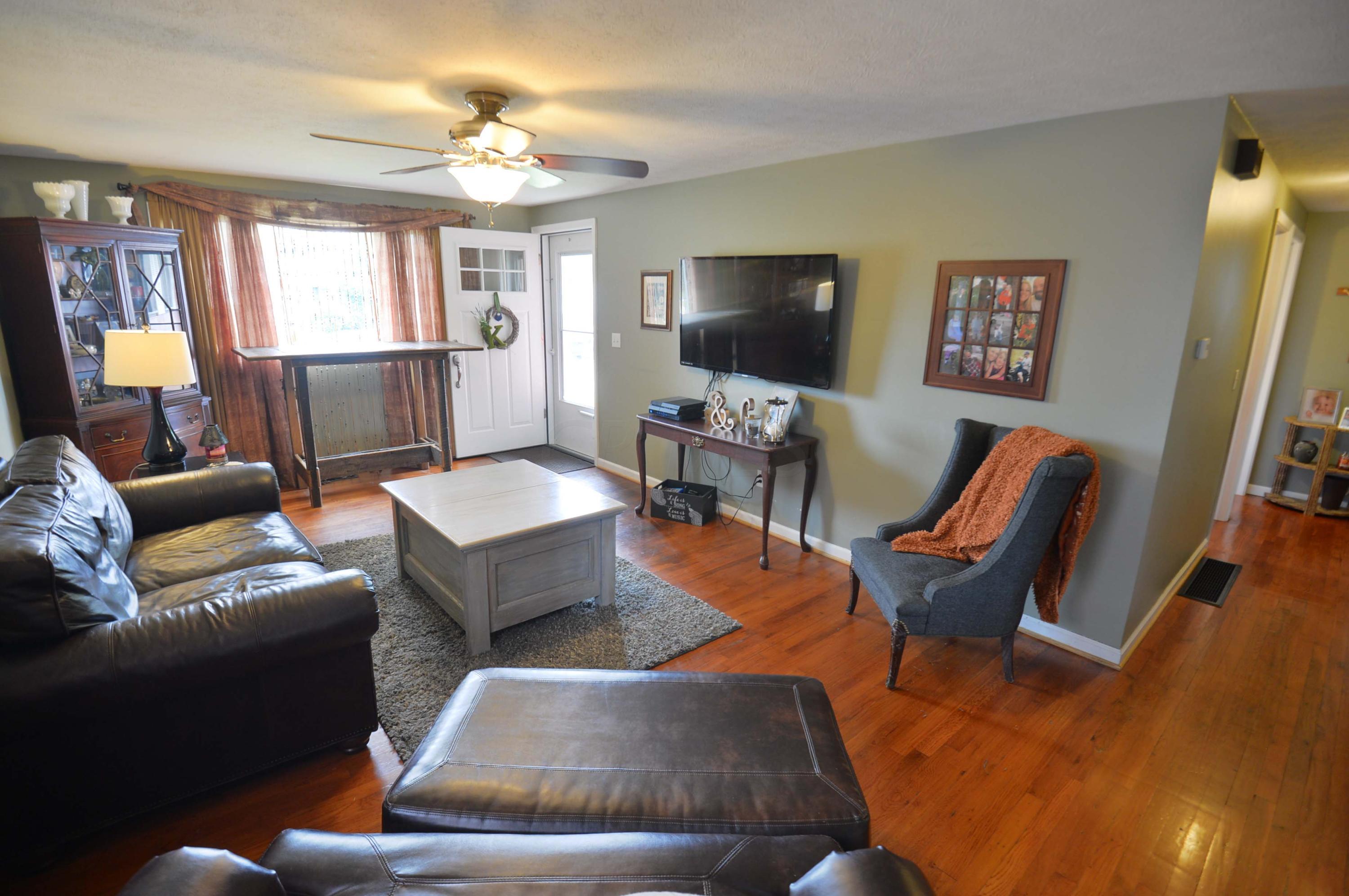 4065 Lynward Road Columbus, OH 43228 - Photo 5 of 49 Gallery Image 5