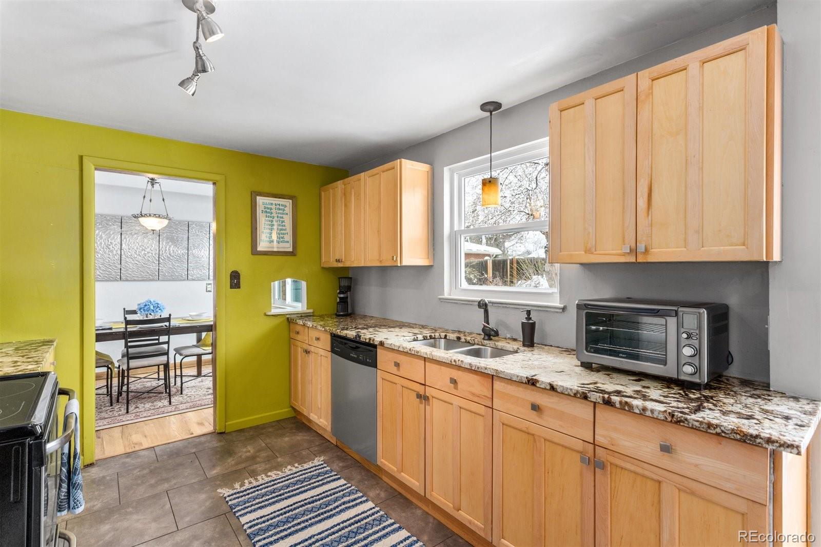 3320 Ingalls Street Wheat Ridge, CO 80033 - Photo 12 of 32 Gallery Image 12