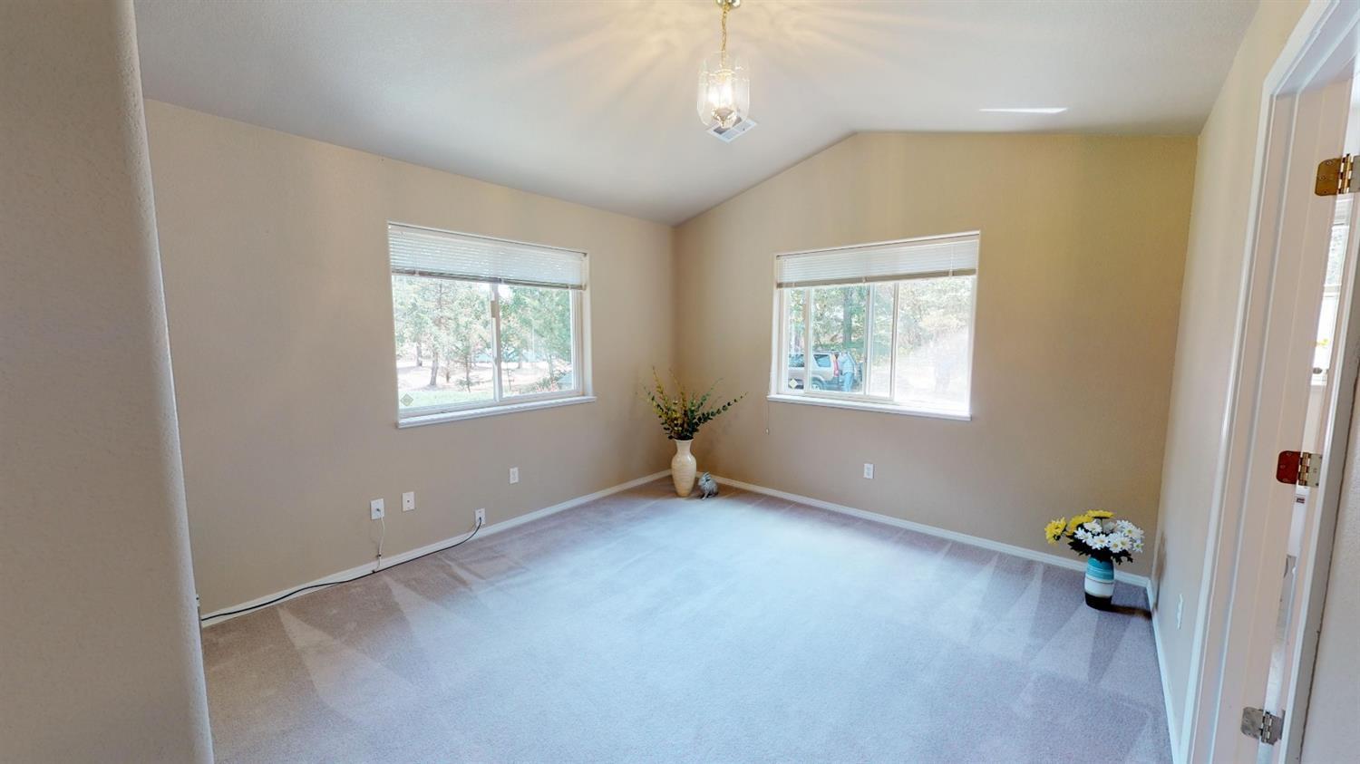 182 Starflower Way Merlin, OR 97532 - Photo 19 of 33 Bedroom #2