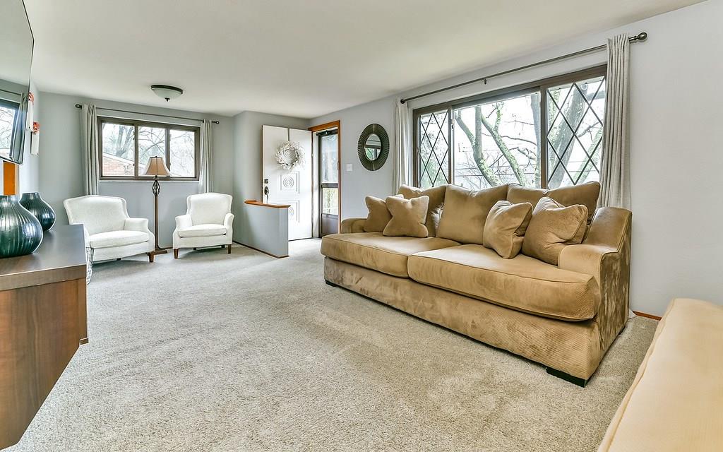 124 Kentzel Road Pittsburgh, PA 15237 - Photo 2 of 20