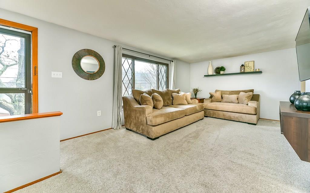 124 Kentzel Road Pittsburgh, PA 15237 - Photo 5 of 20