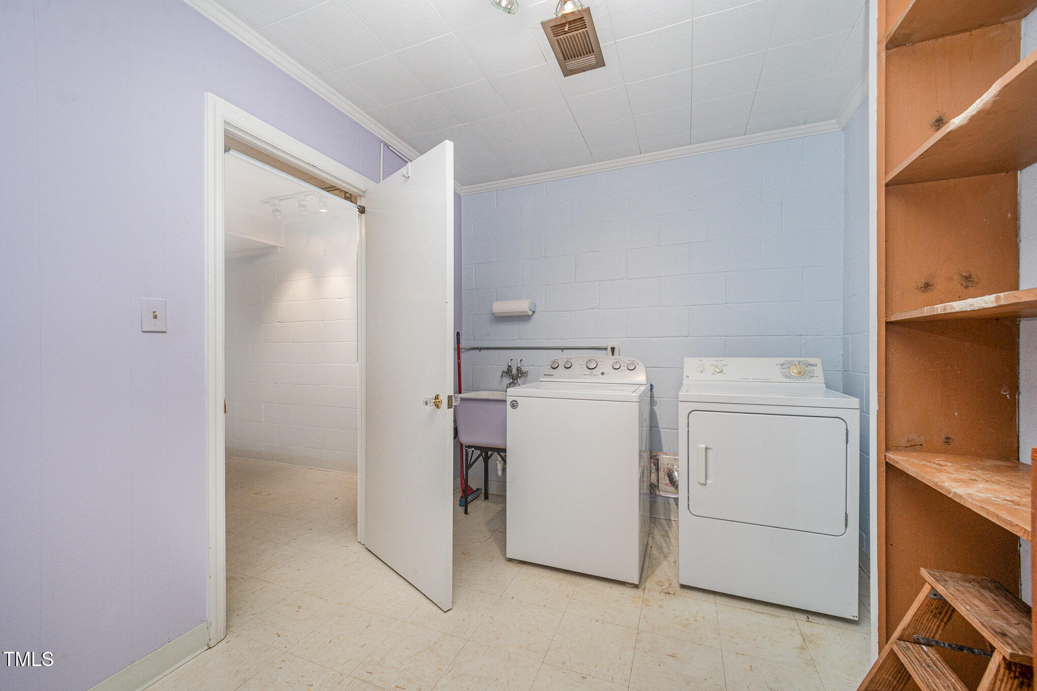 2425 Wentworth Street Raleigh, NC 27612 - Photo 32 of 44 033_kv0a4322-edit_566