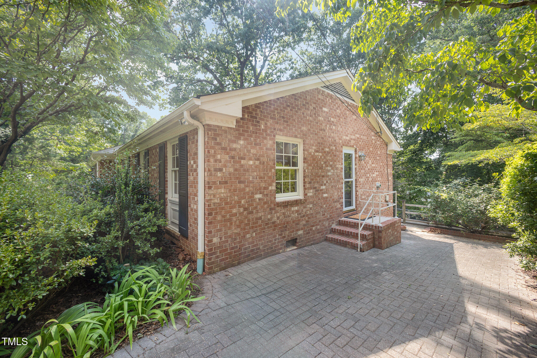 2425 Wentworth Street Raleigh, NC 27612 - Photo 39 of 44 038_kv0a4251-edit_181