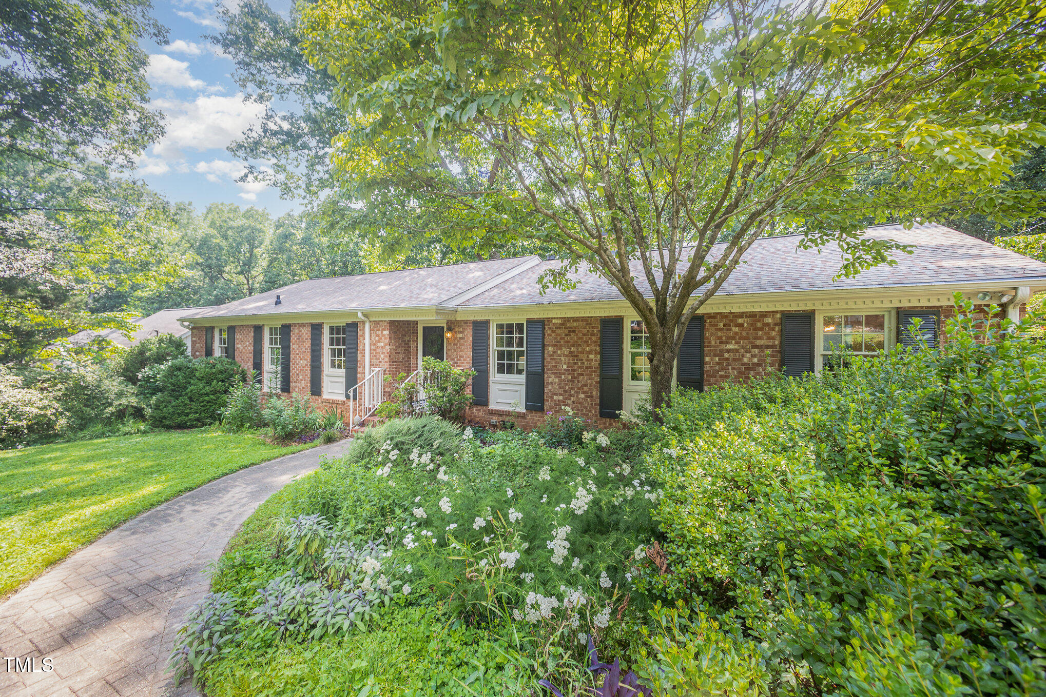 2425 Wentworth Street Raleigh, NC 27612 - Photo 4 of 44 003_kv0a4250-edit_768