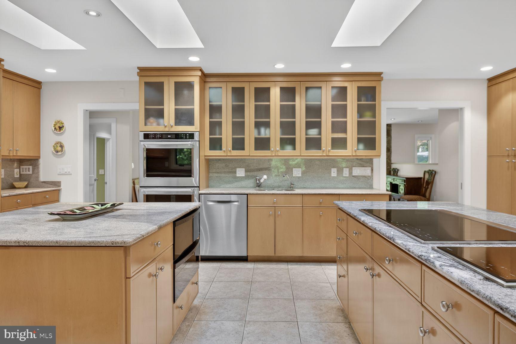 10801 Balantre Lane Potomac, MD 20854 - Photo 23 of 71